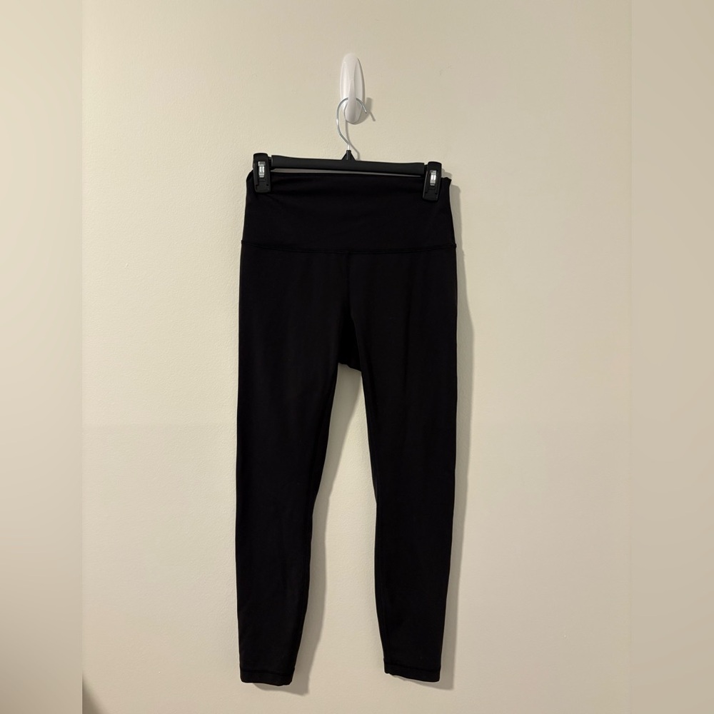 Lululemon Black Wunder Under Size 8 - Picture 4 of 5